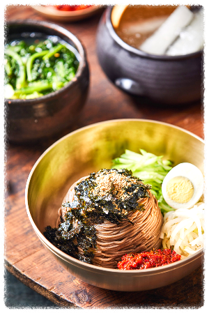 대궐막국수