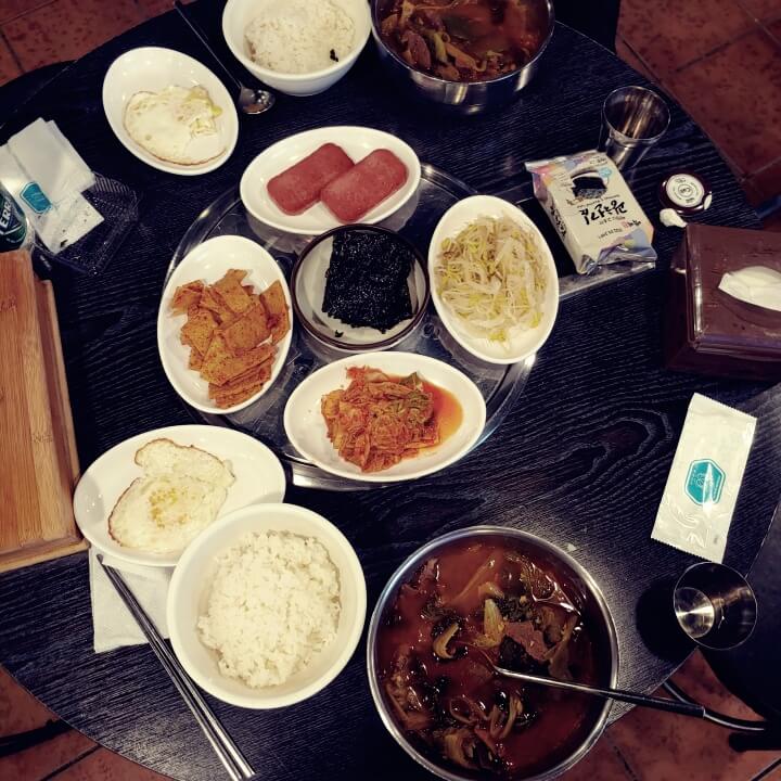 태백산맥-어묵반찬-스팸햄반찬-맛있는김-한국김치-콩나물무침