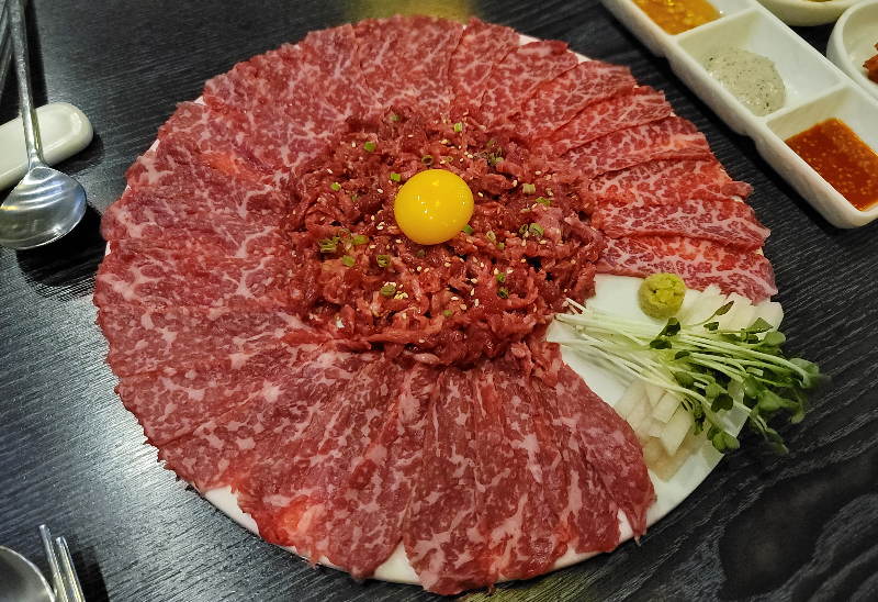 육회한 달, 밤 한우 육회&사시미 세트