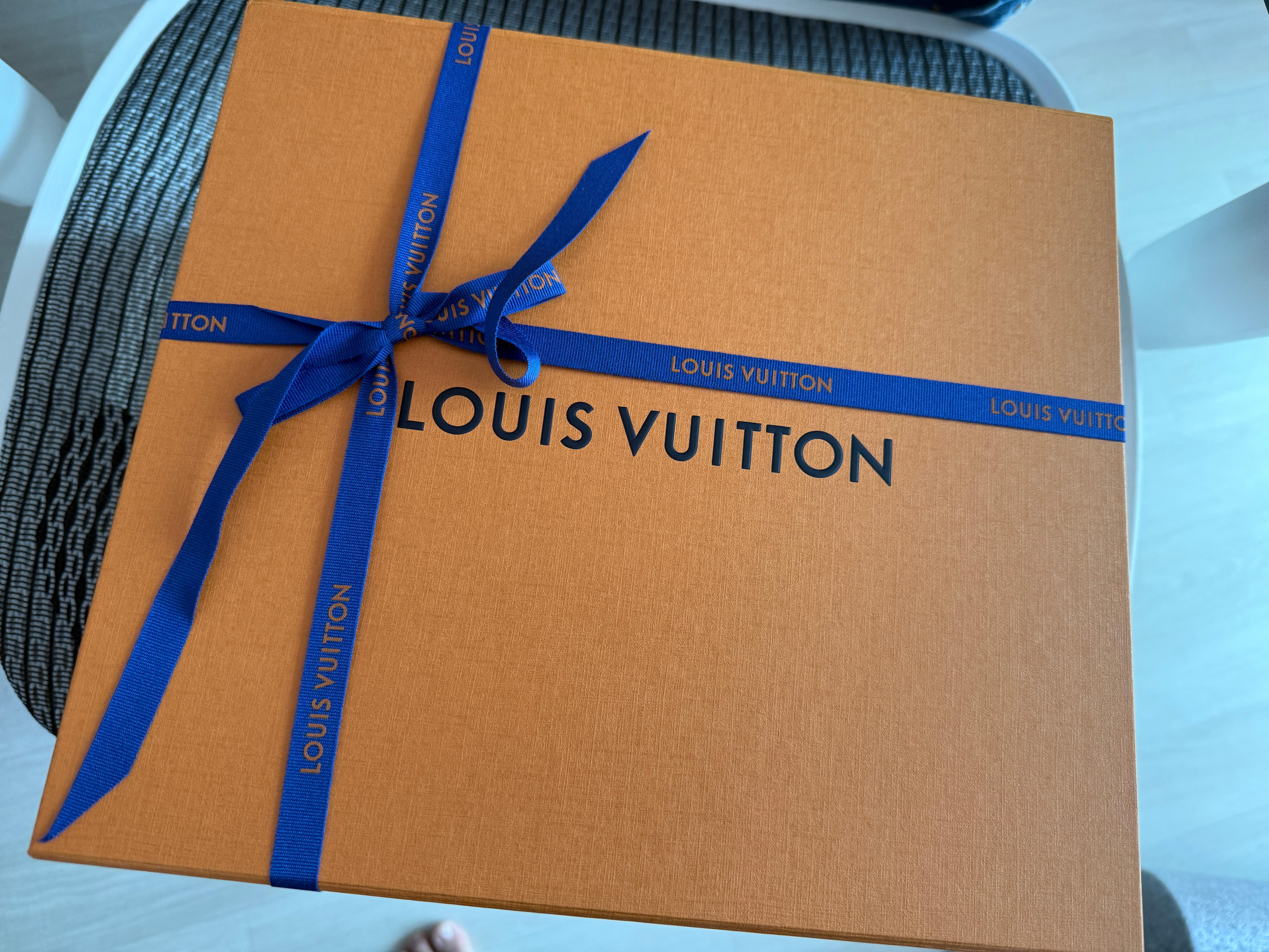 결혼예물 첫 명품백 루이비통 캐리올 바이브 BB 구매후기