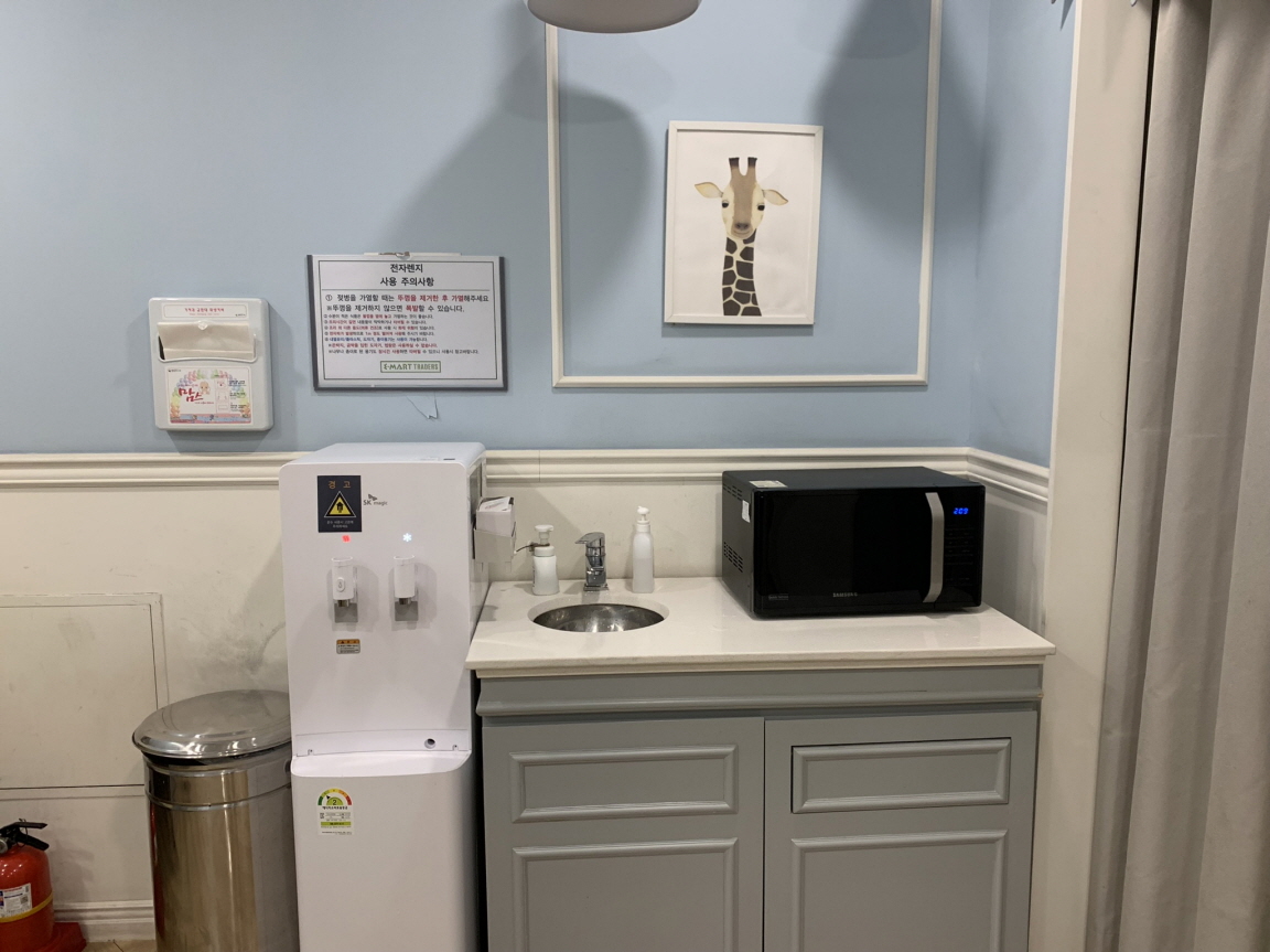 위례스타필드시티-트레이더스-유아휴게실-이유식