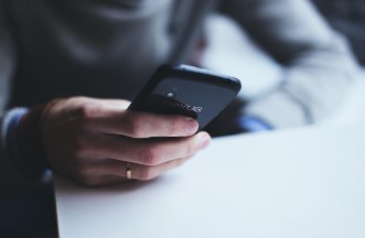 &ldquo;SKT 고객이라면 8월 한 달&amp;#44; 요금 절반 할인과 50GB 데이터를 놓치지 마세요!&rdquo;