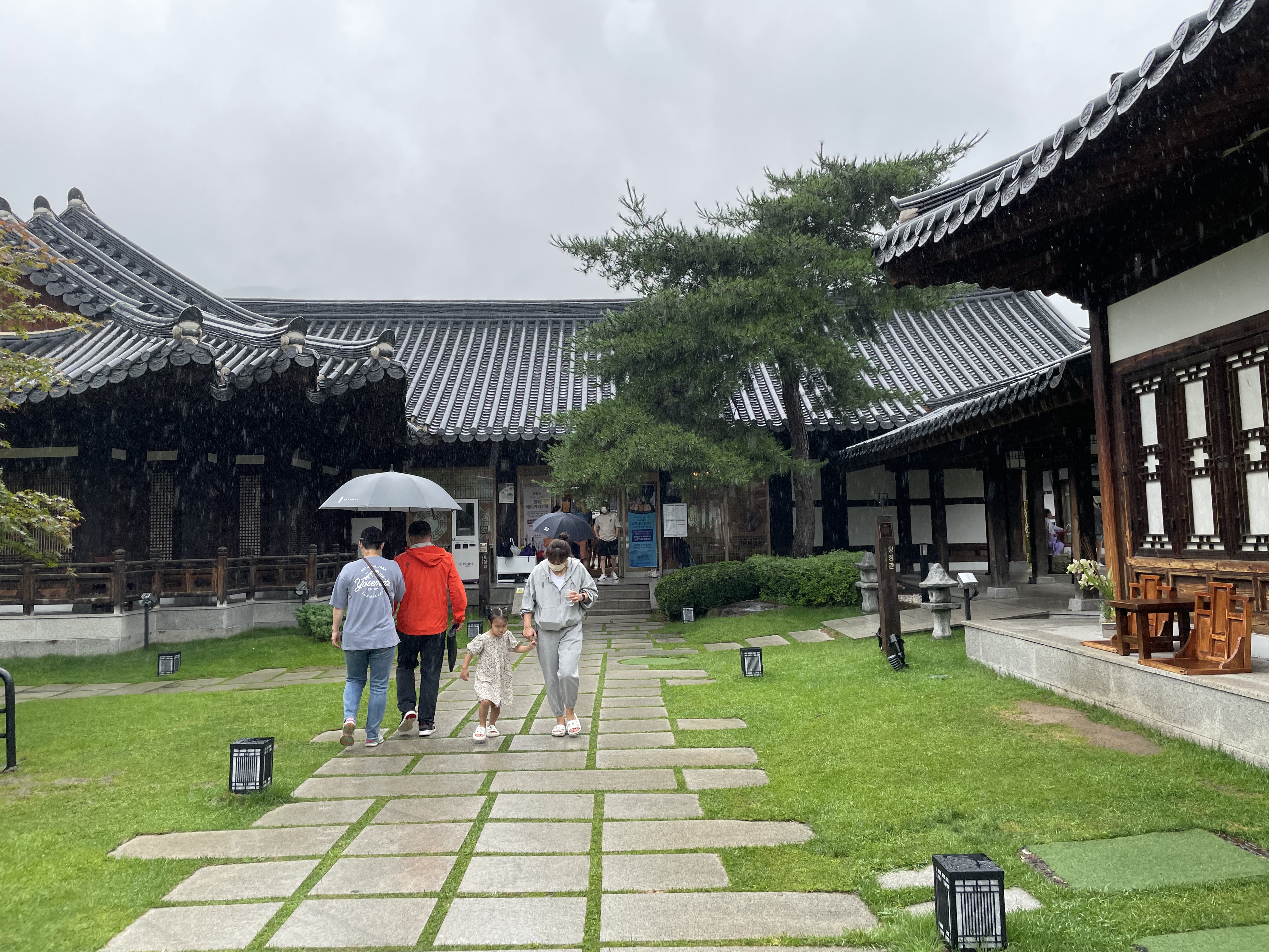 카페 전경 1
