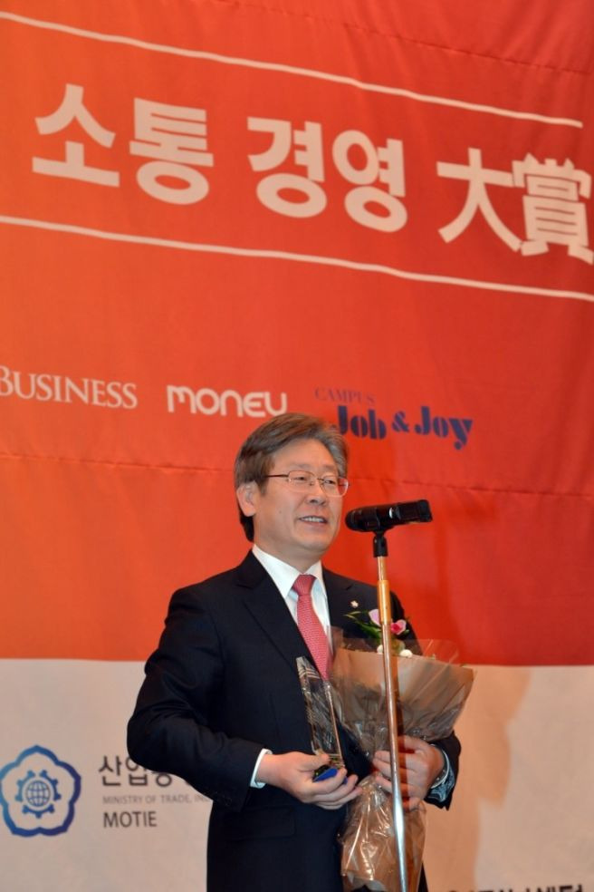 이재명 대통령 SNS 정치 왜 비판받나?｜박지원 약효 발언&middot;국민의힘 반응&middot;검찰개혁&middot;부동산 논란 총정리