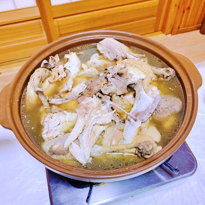 생생정보마당 동굴 숙성 묵은지 닭볶음탕 김제 맛집 위치 가격
