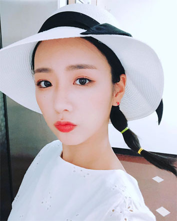사랑스러운 모습 여자 연예인들 사진모음
