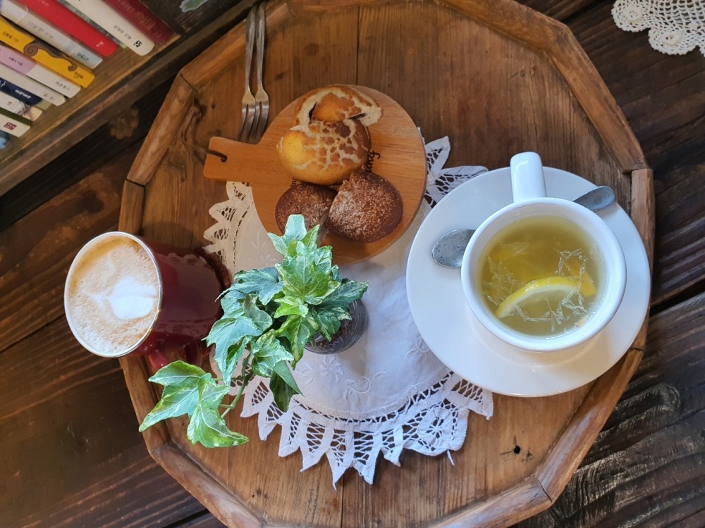 충북 진천 믿고 떠나는 스타 조춘 고향 청주 근교 할배의 기억이 물씬나는 농가 카페 레몬티 맛집 추천