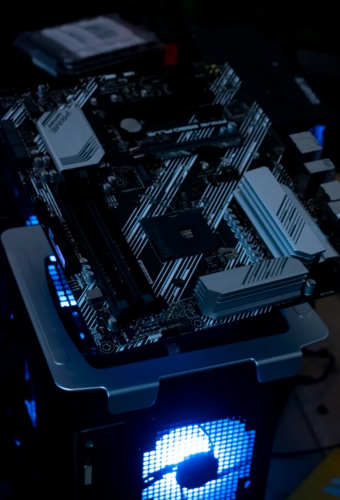 미국 vs 대만 메인보드 기술력 차이 (개발 방식, 수요 트렌드)