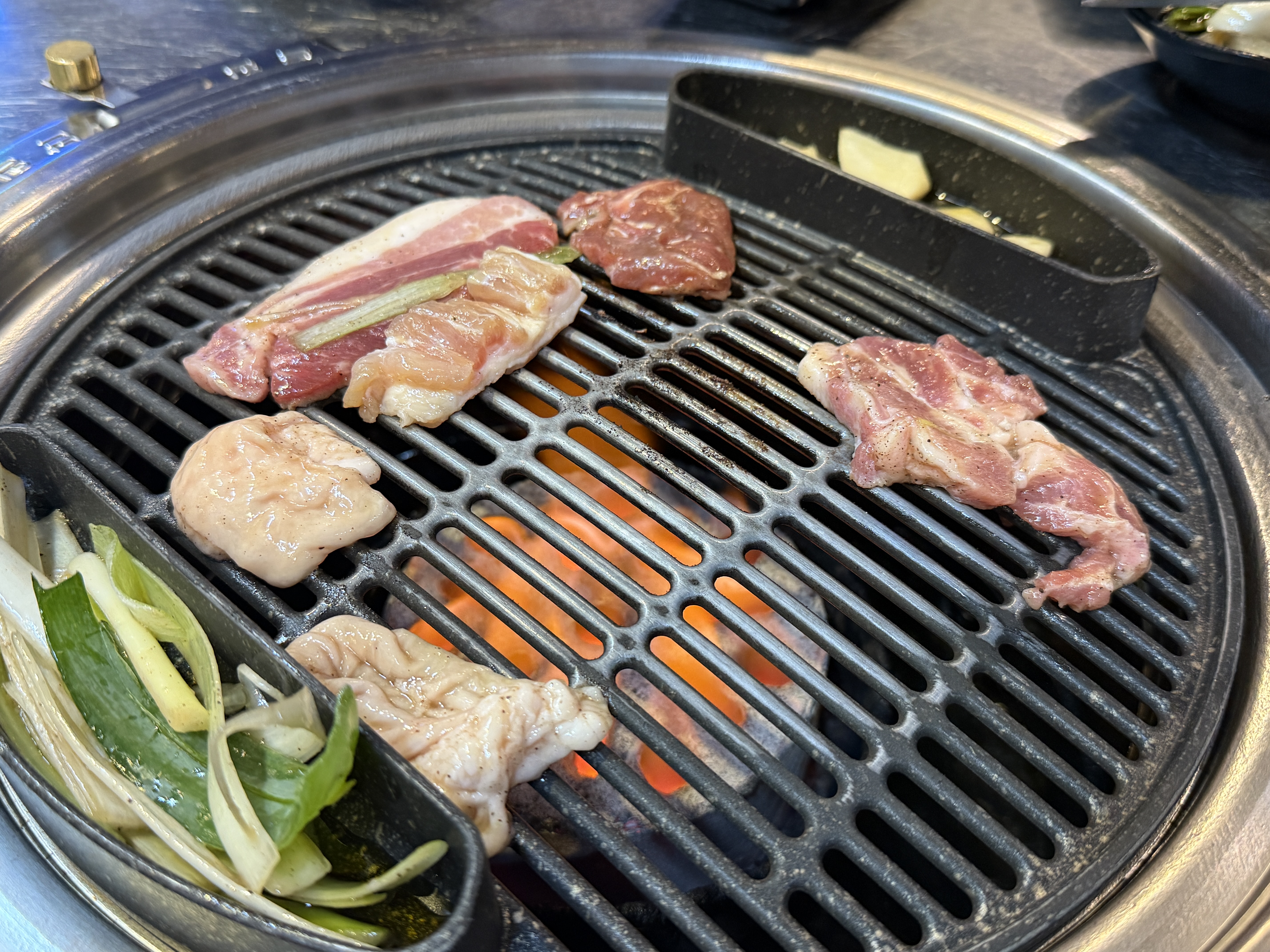 신중동 맛집 추천! 뒷고기 잘하는 통통돼지부속 내돈내산 후기