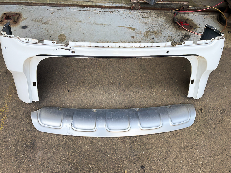 사고 부품 탈거