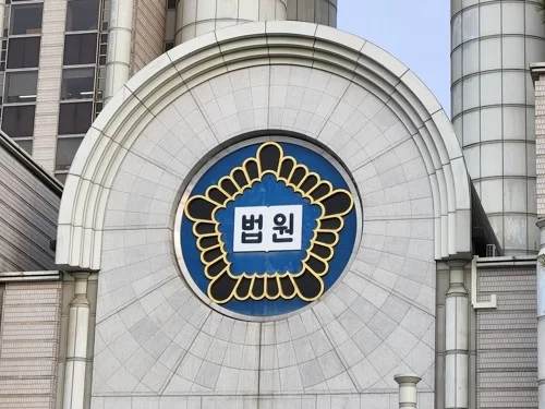 미성년 의붓딸 피암약 먹여가며 6년간 성폭행한 계부