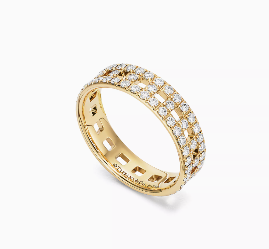 김남주 반지 Tiffany True 와이드링 옐로우골드