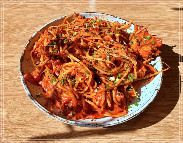 강릉 포남동 맛집 아구찜 위에 돼지고기 수육(삼겹살)이 올라간 수구찜