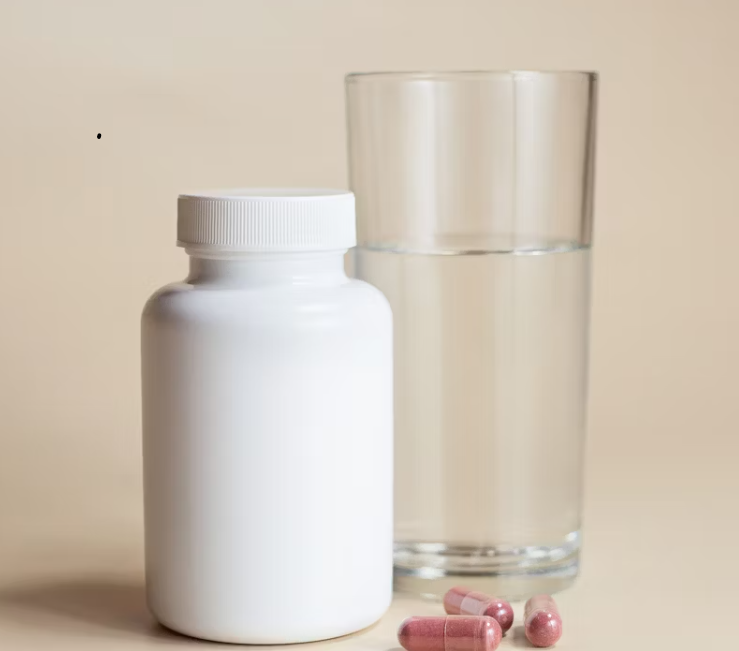 유산균 보충제와 물, 장 건강을 위한 일상 속 습관