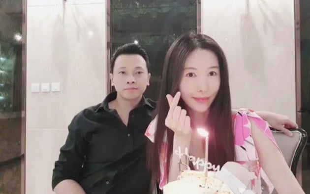 신주아-프로필-나이-남편-사라웃-라차나쿤-누구?-자녀-근황