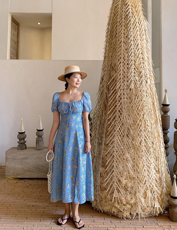 언니비키 베로니카 원피스 휴양지 바캉스 스퀘어넥 쉬롱 롱 비치원피스 비치웨어 하늘 플라워 맥시드레스