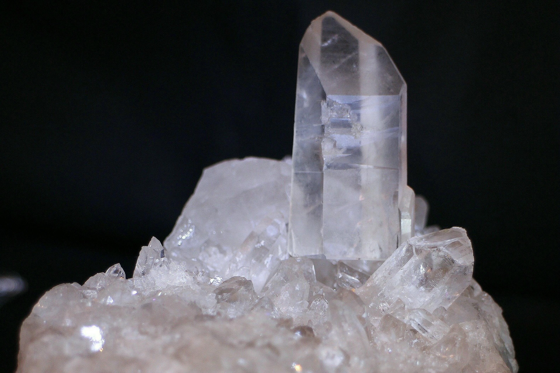 가장 순수한 형태의 광물 백수정(Crystal&amp;#44; Clear Quartz) 이야기