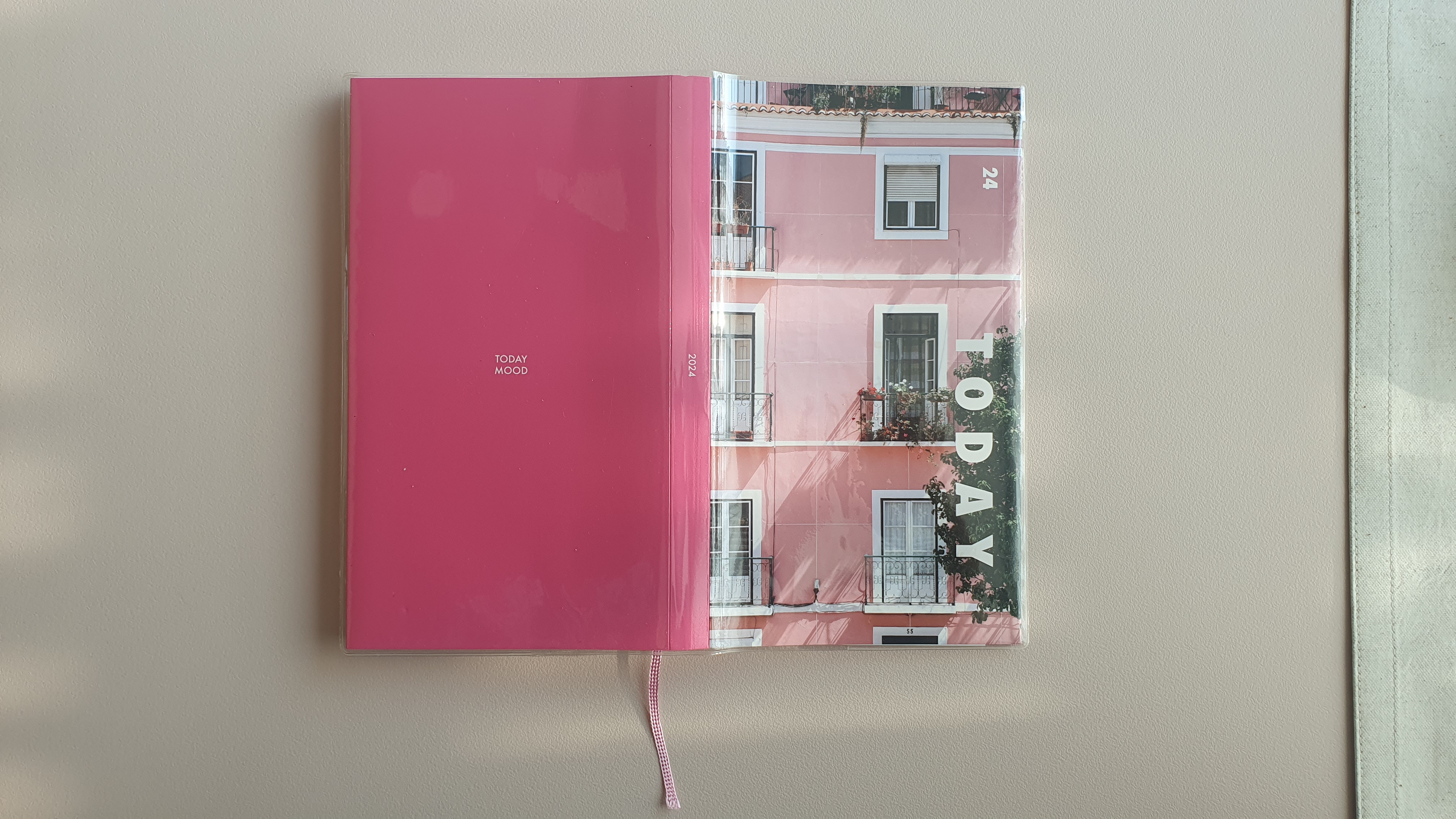 루카-랩-2024-날짜-형-다이어리-표지