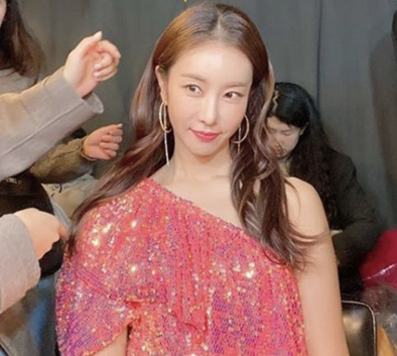 한다감 도도한 외모