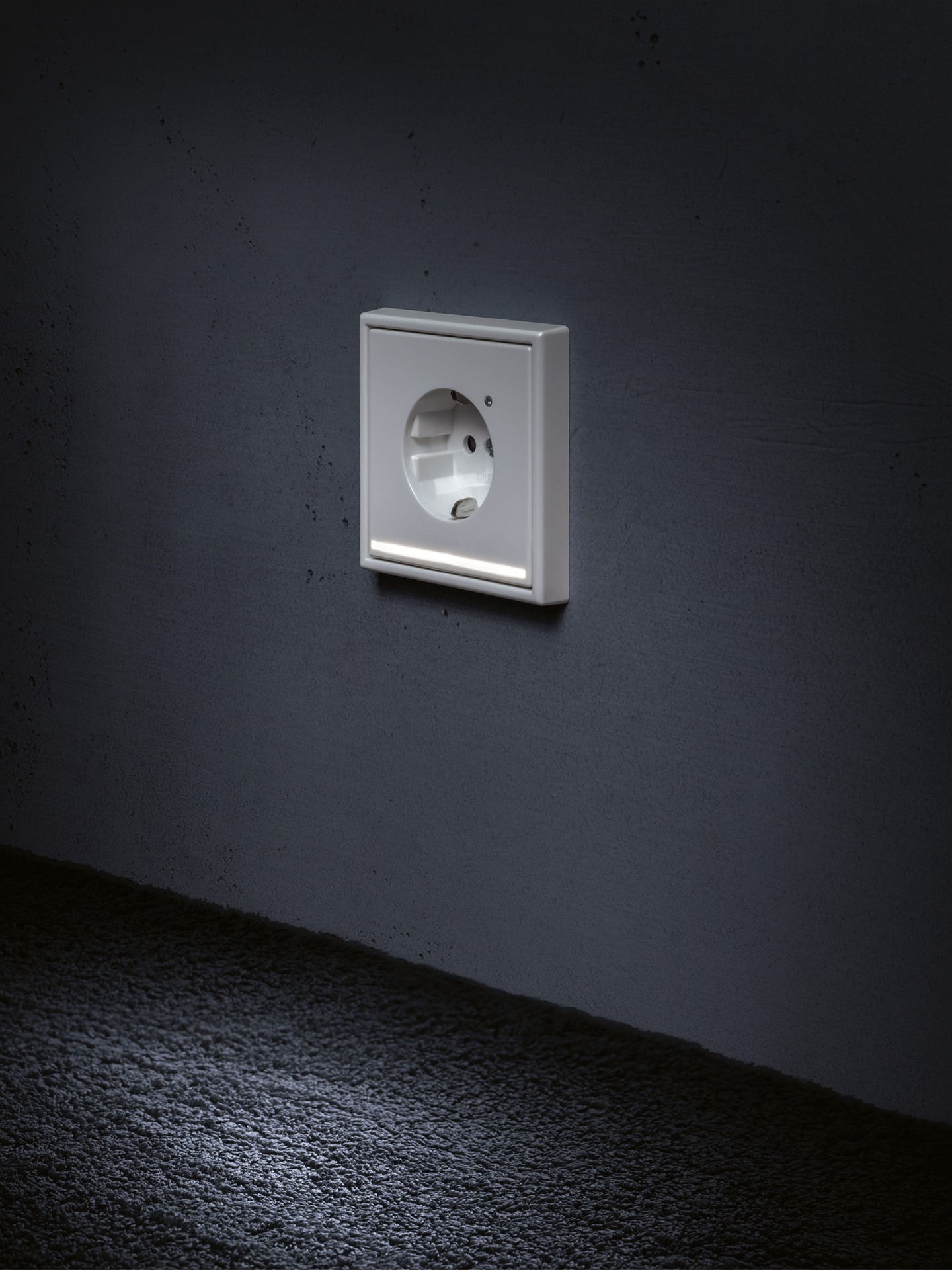 USB 충전 멀티탭 사용 모습