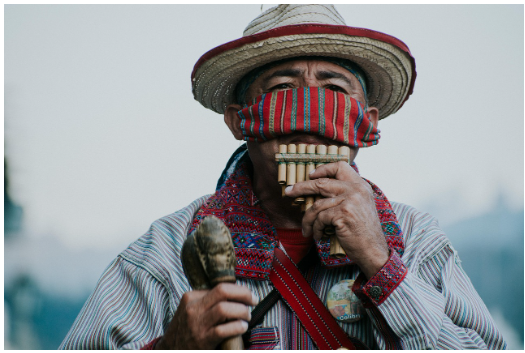 세계 각국의 전통 악기 연주 도전