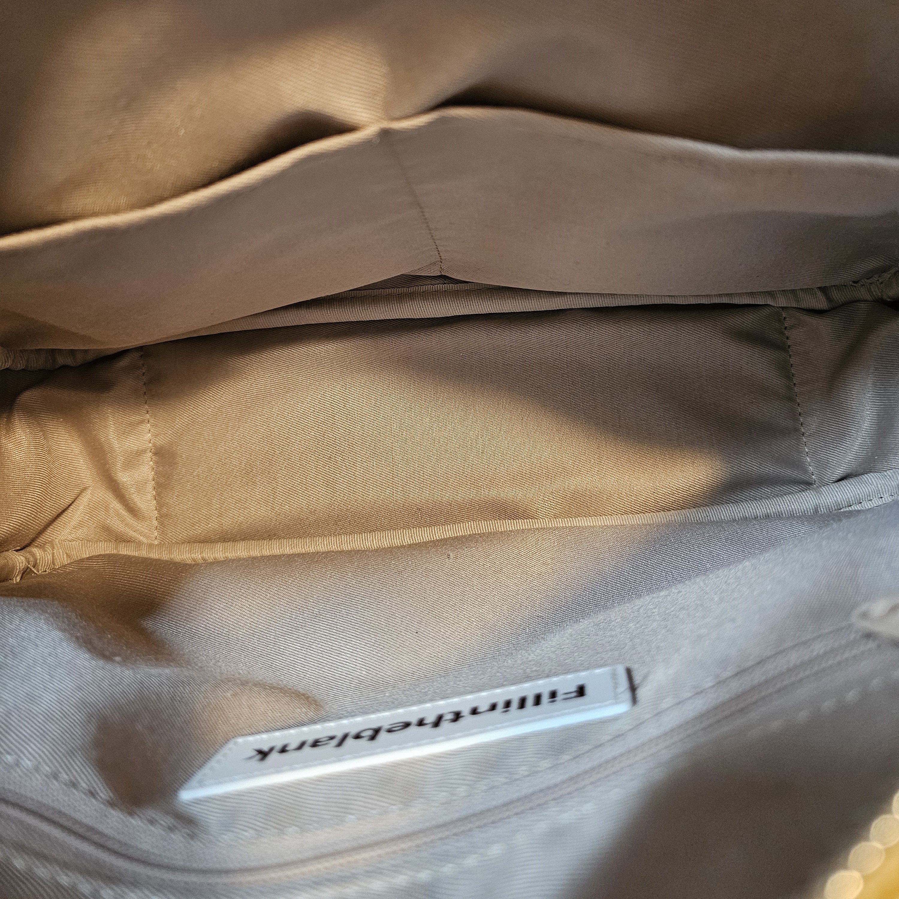 필인더블랭크 PK 미들 숄더백