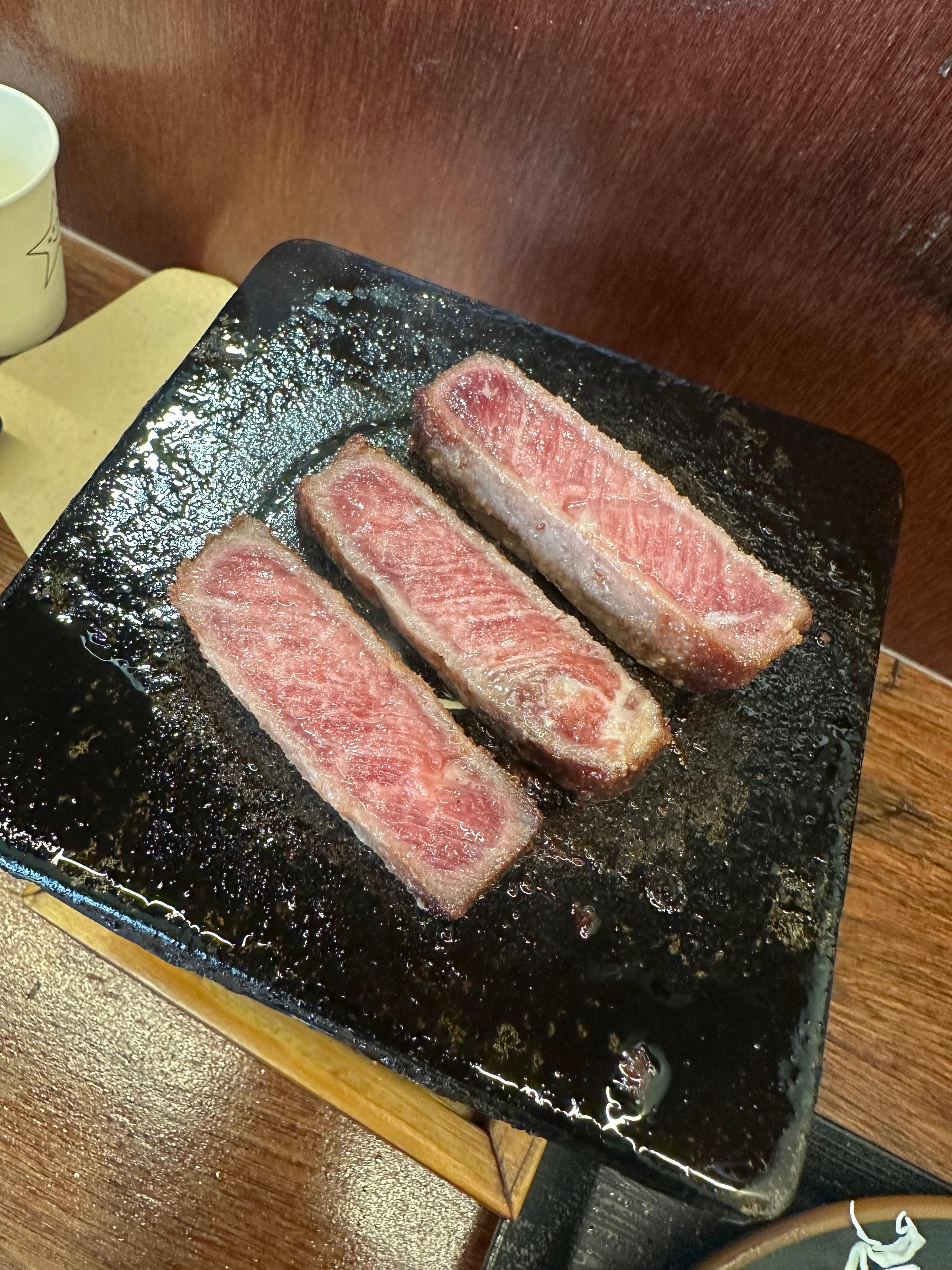 용산 맛집 규카츠정 추천(용산 삼각지 맛집, 규카츠, 직접 화로에 구워먹는, 나만의 화로, 규카츠 정식, 규카츠 타마고텐동 정식, 계란덮밥, 계란튀김, 직원들 모두 친절, 서비스 최고, 인기만점, 웨이팅 대기 주의, 밥 리필 무료)