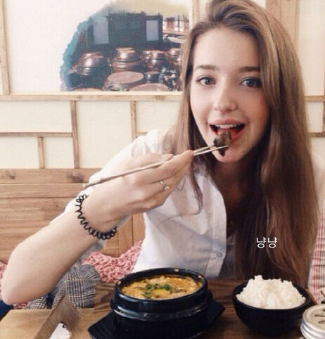 안젤라나 다닐로바 