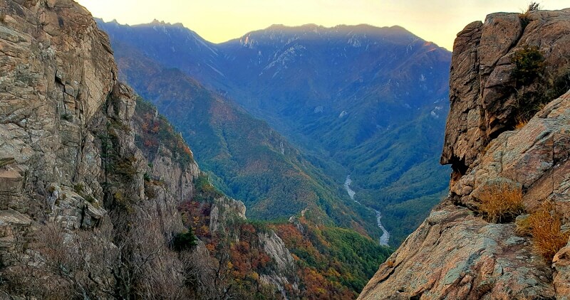 권금성-외설악-협곡-계곡-골짜기