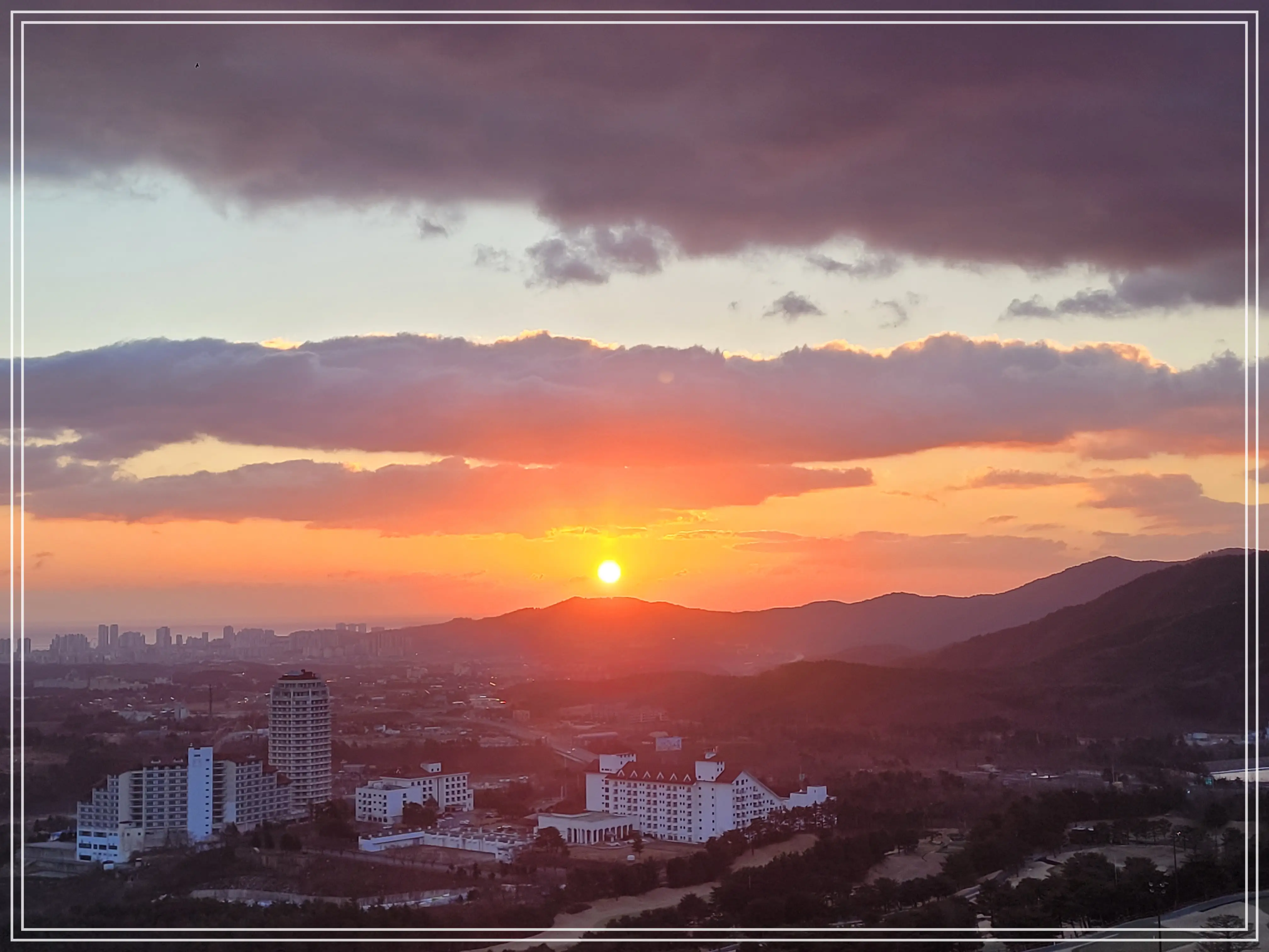 2025-을사년-해돋이-장면