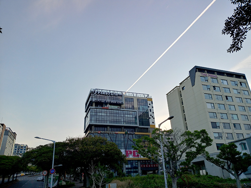 김정문화로 하늘을 달리다