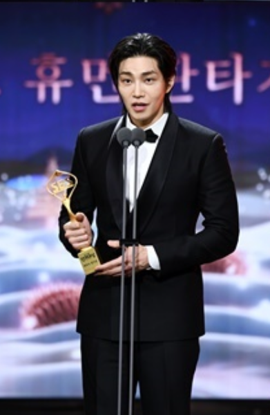 2024-SBS-연기대상-장나라-대상-수상-하이라이트