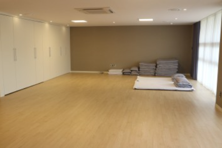 15,000
※ 인원 추가 금액 (명)
- 4세 이상 적용 (한국 나이 기준)
무료
※ 조식 추천
- 한식 뷔페 (밥,국 외 찬이 제공됩니다.) - 일정 인원 이하시 차림상 제공