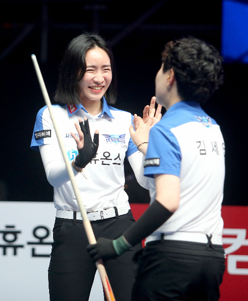PBA 팀리그 - 휴온스 헬스케어 레전드 프로당구팀 최혜미와 김세연 선수