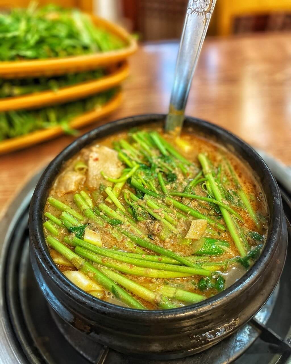 생생정보 고수의 부엌 목포 푸짐한 오리주물럭과 고소한 오리탕 맛집 목포관광오리탕