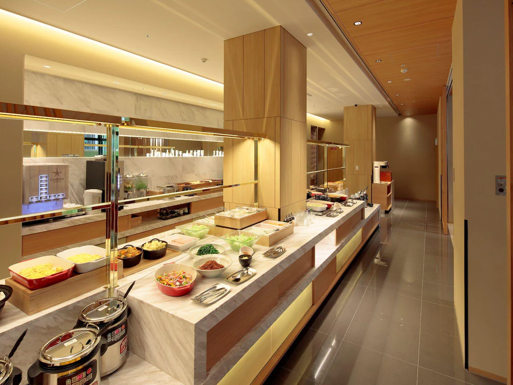 칸데오 호텔 오사카 난바 1층 식당