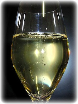 깔베 크레망 드 보르도 브뤼 NV의 색상