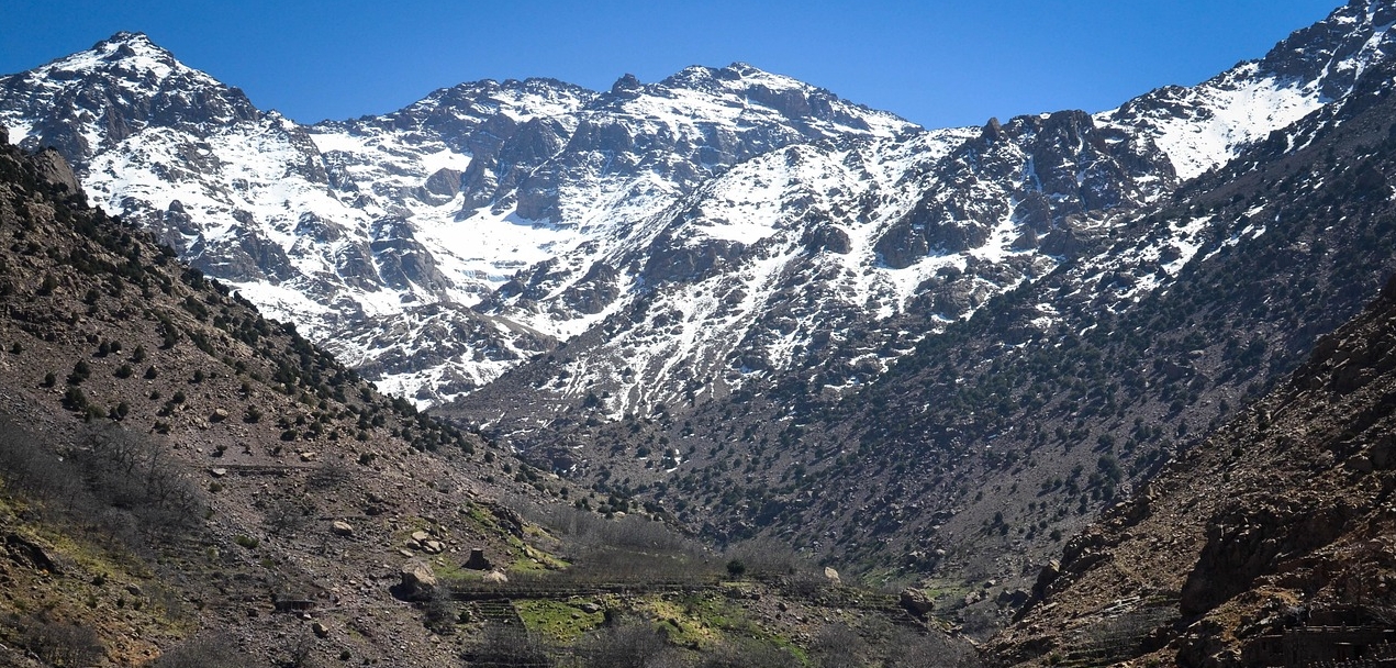 모로코 아틀라스 산맥 투브칼 산