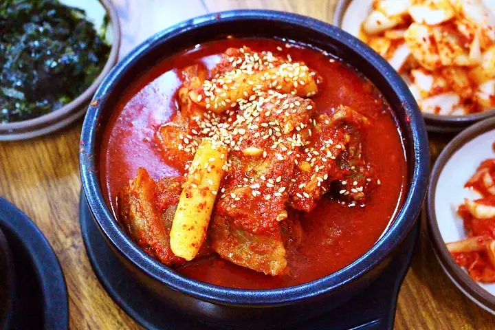 생방송오늘저녁 창원 안민동 매운 소갈비찜 백반 갈비탕 맛집 추천