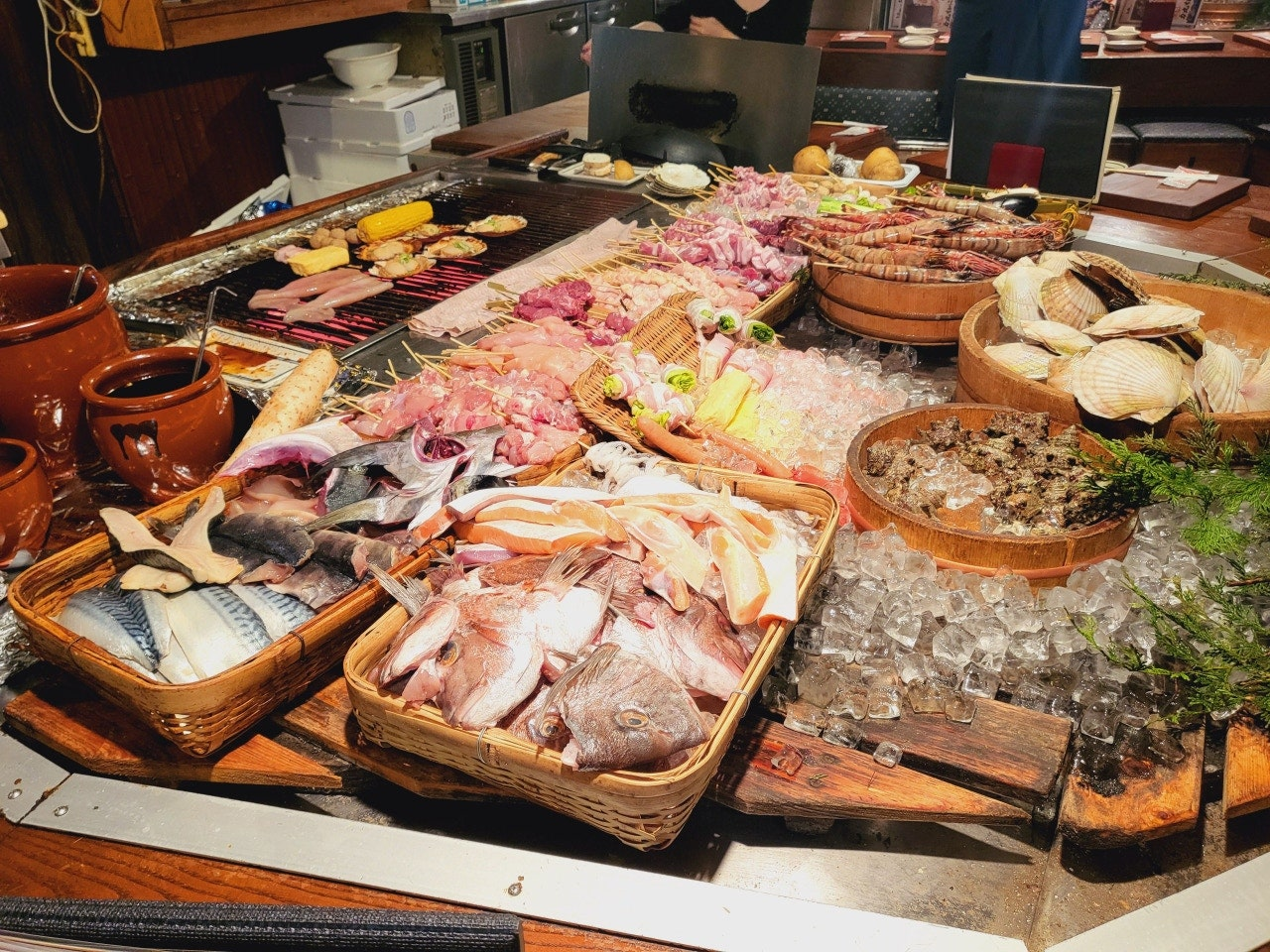 오사카 우메다 술집 이자카야 생맥주 한잔하기 좋은 로바다야끼 이사리비마츠다꼬치 오사사에 나온 맛집