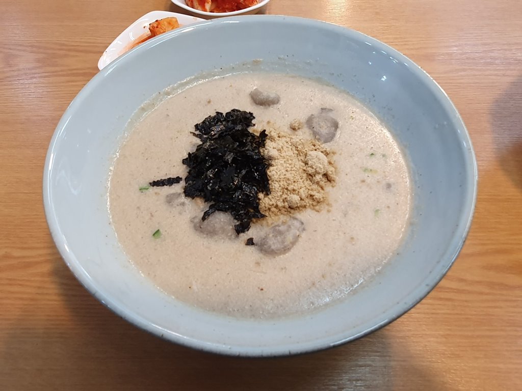 속초신토불이감자옹심어