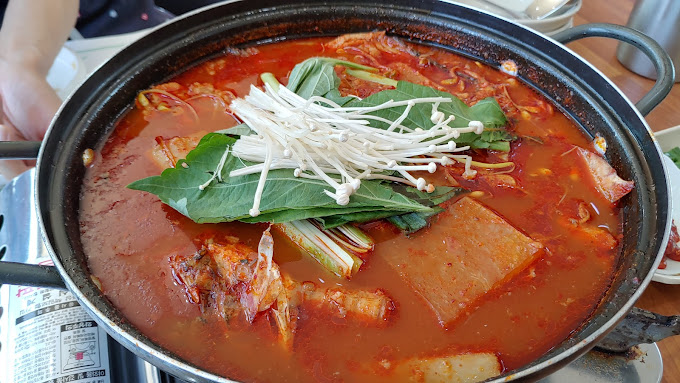 대부도 조개구이 칼국수 '사또횟집'