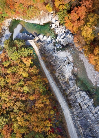 강원도 가을 단풍 여행 가이드 : 2025 내설악&middot;백담사 단풍 절정 시기 &amp; 추천 코스