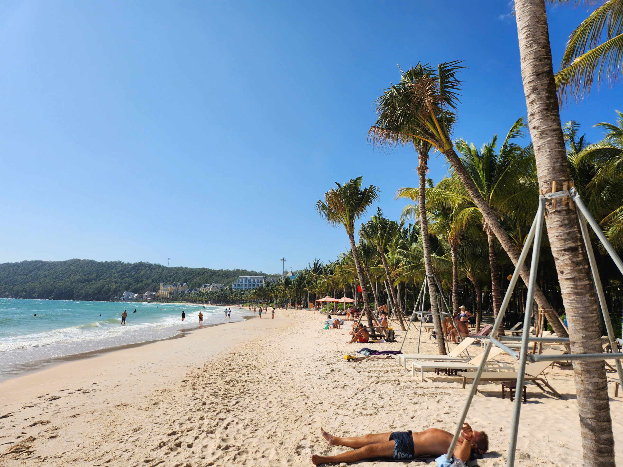 푸꾸옥 켐비치 (Khem Beach)와 야자수 나무