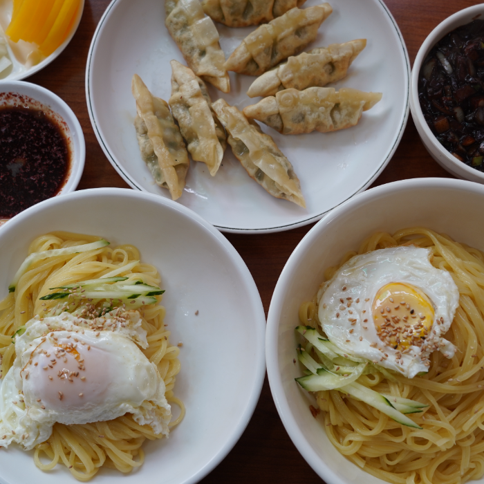 군만두와-자장면두그릇