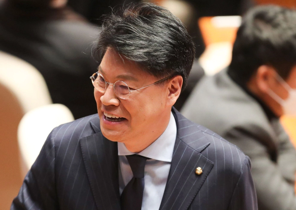 장제원 프로필 나이 고향 학력 아버지 가족관계 불출마 이유