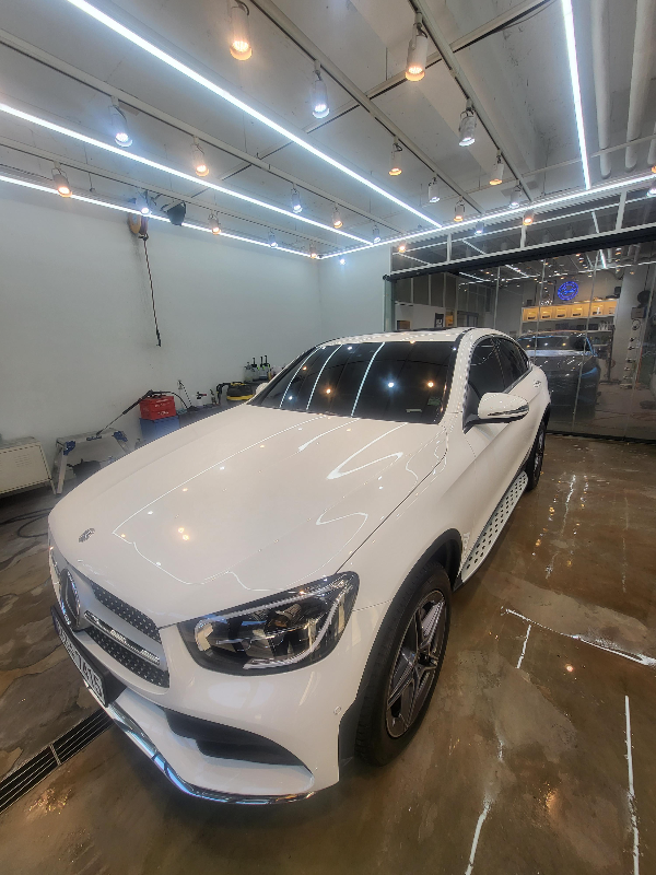벤츠 GLC300E 쿠페