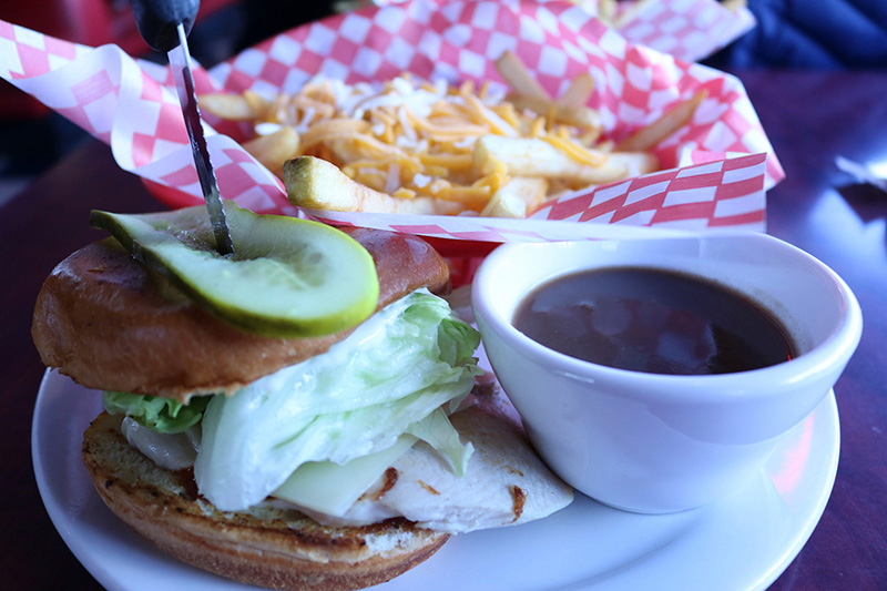 치킨버거와 푸틴