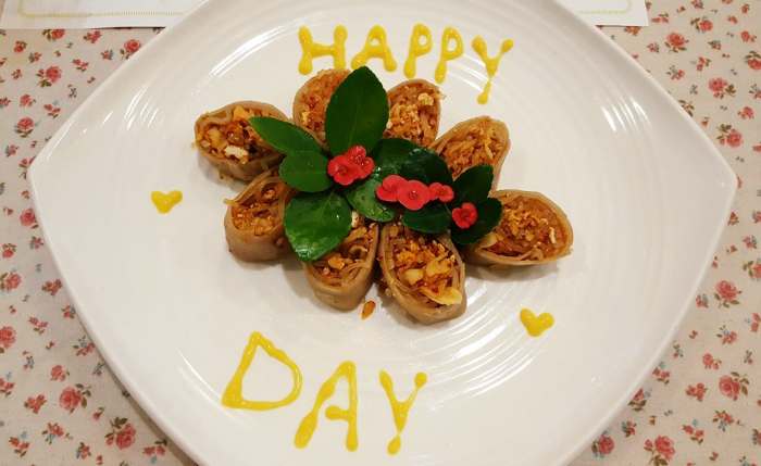 백반기행 지수원 편 도토리 정식 하루 4시간 영업 1만8천원 한정식 묵사발 도토리피자 묵말랭이 떡볶음 떡볶이 시흥 소래산 맛집 소개