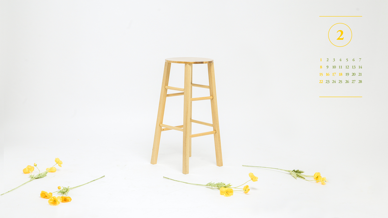 08 원목 스툴의자 A - 2026년2월 달력배경화면